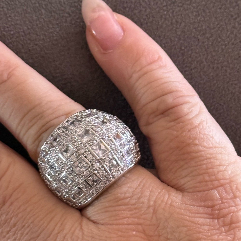 Ring - Picture 4 of 4
